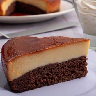 Chocolate flan (Chocoflan)