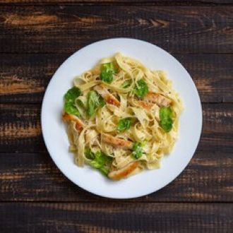 Fetuccini Alfredo ( 4 person minimum purchase )