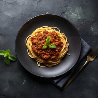 Spaghetti a la Bolognesa ( 4 person minimum purchase )