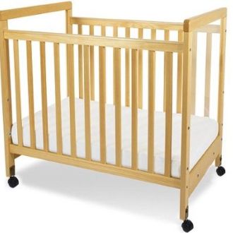 Wooden Crib (03 Day Minimum)